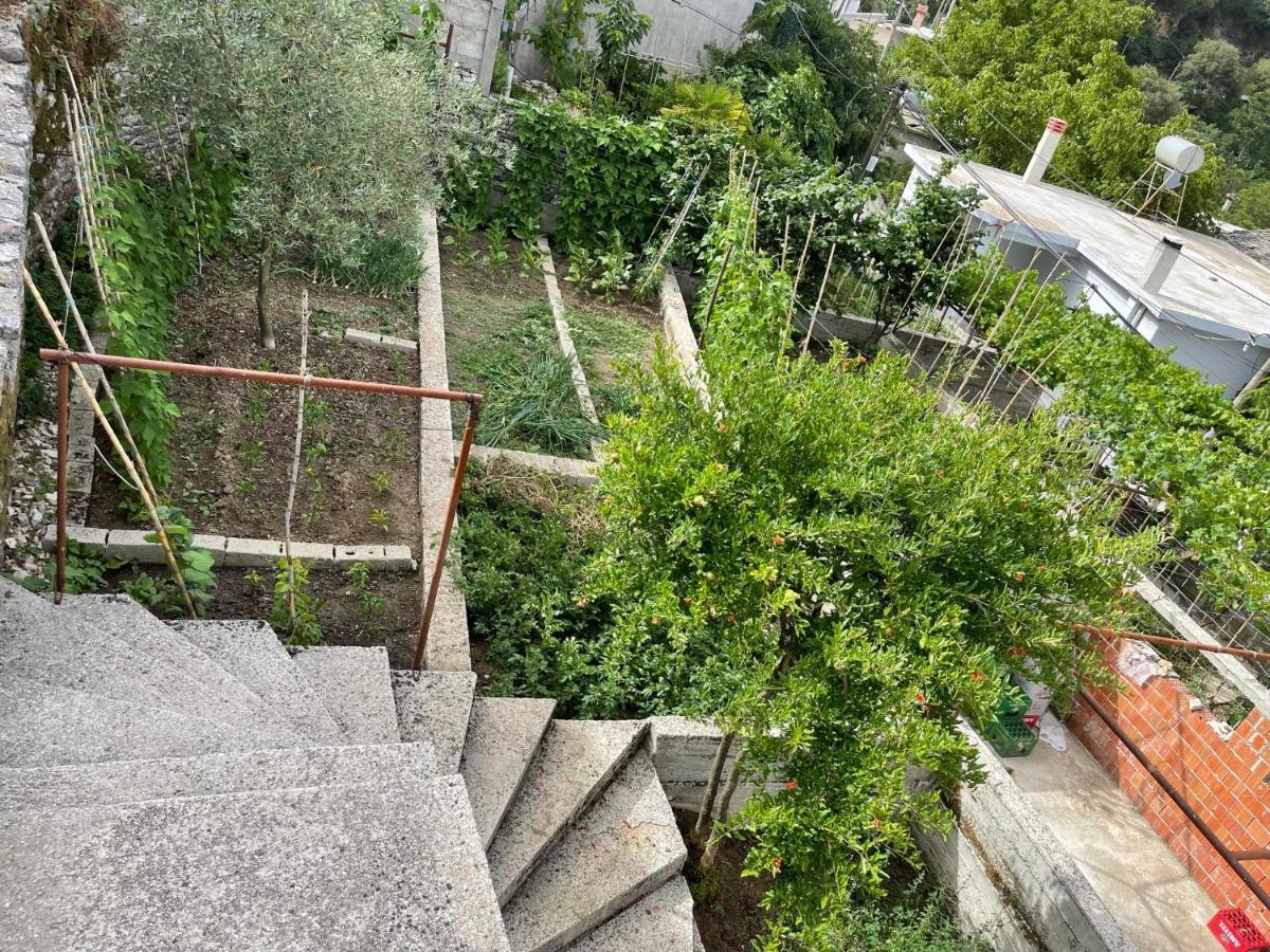 Leka Guesthouse Gjirokastër 外观 照片