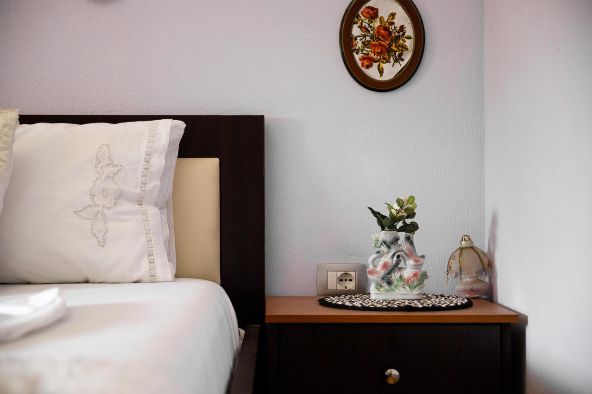 Leka Guesthouse Gjirokastër 外观 照片