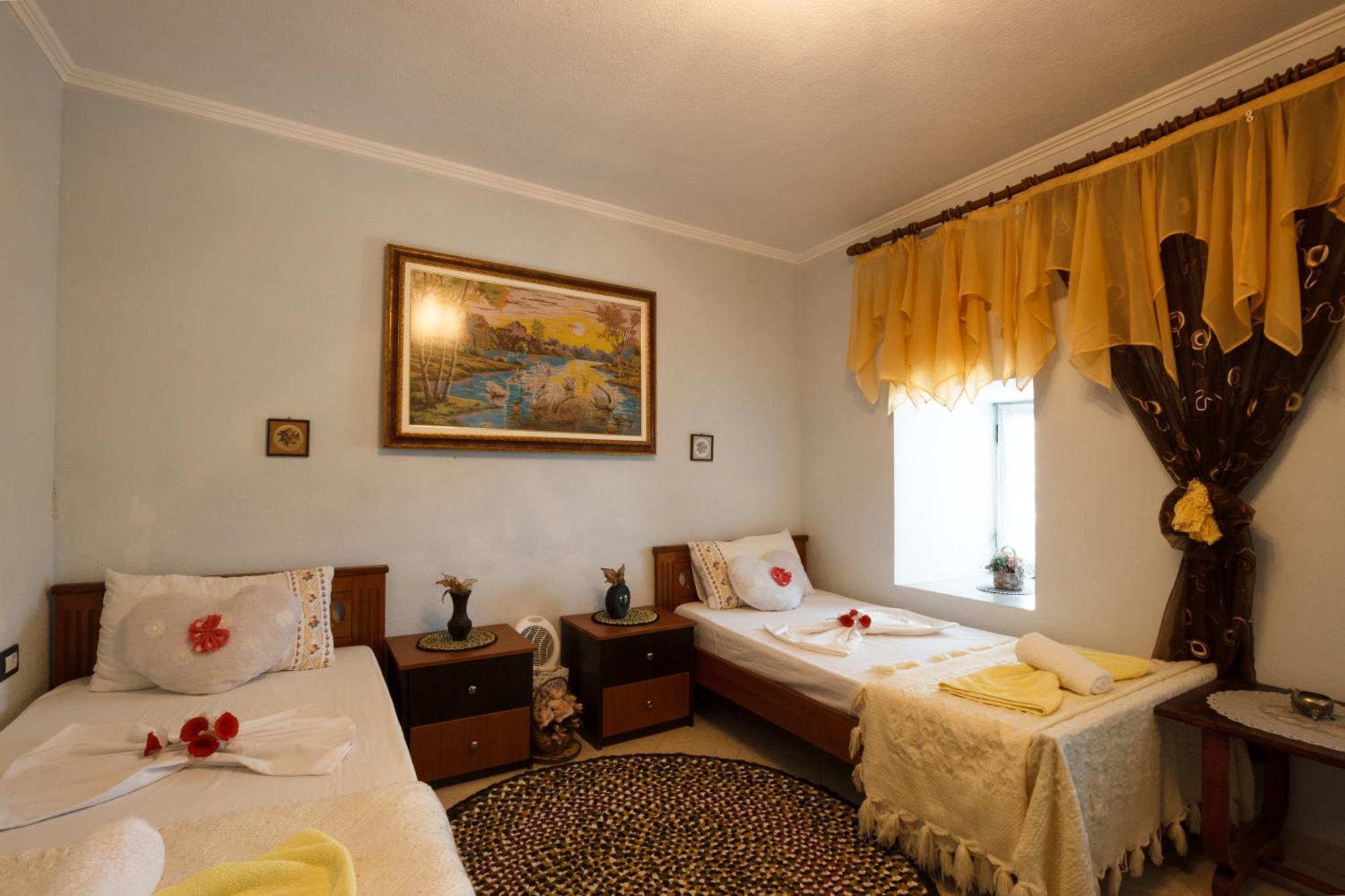 Leka Guesthouse Gjirokastër 外观 照片