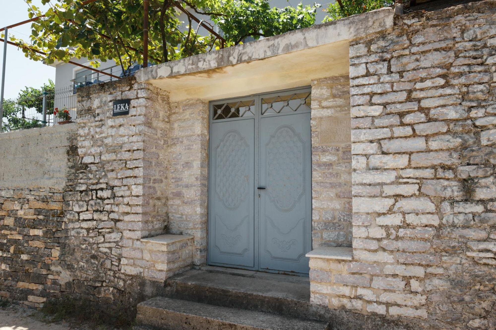 Leka Guesthouse Gjirokastër 外观 照片